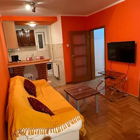 Urban Nest - Orange Lägenhet Belgrad Exteriör bild