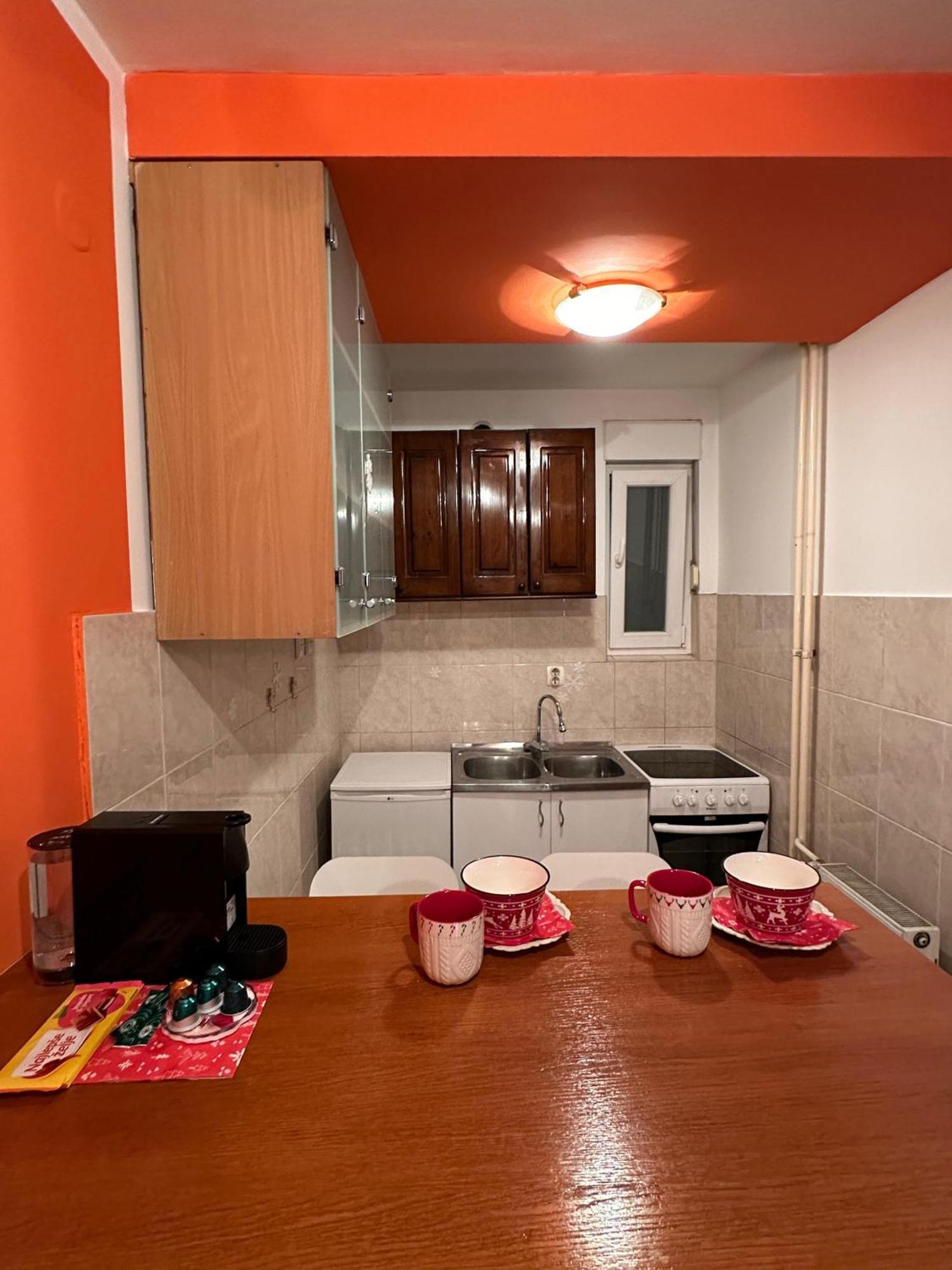 Urban Nest - Orange *