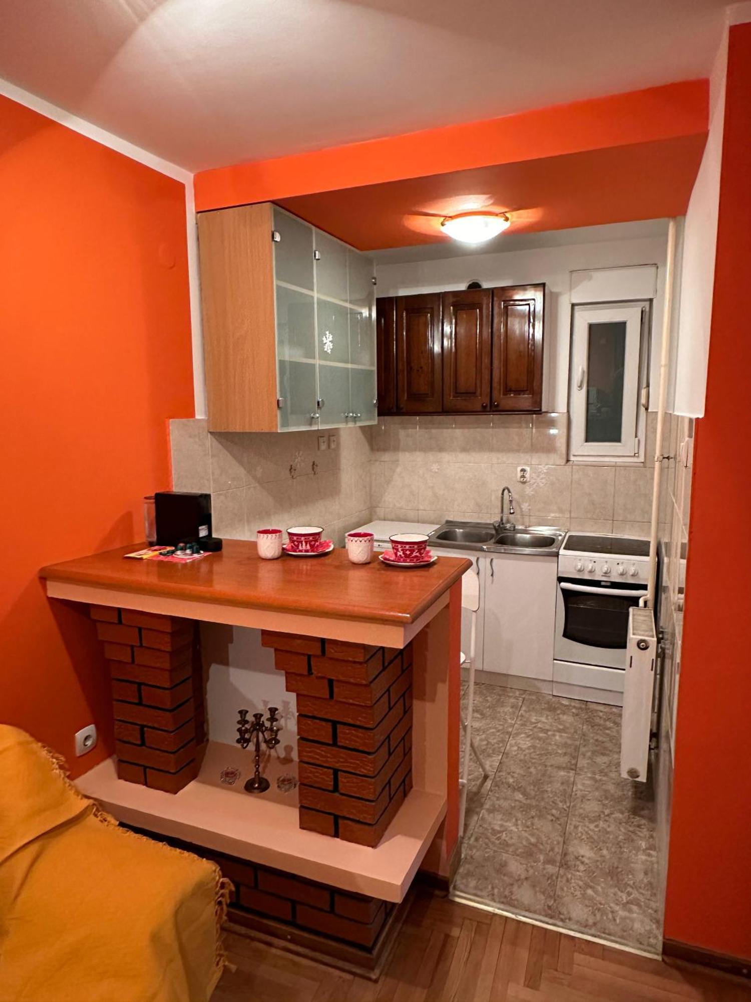 Urban Nest - Orange Appartamento Belgrado